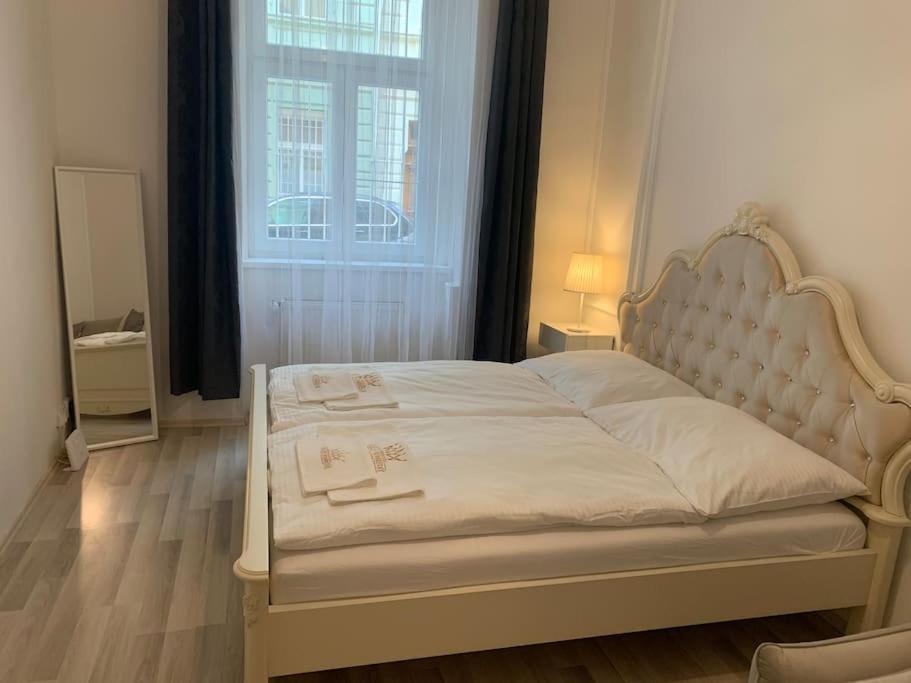Helen Homestay Vysehrad Prag Eksteriør billede