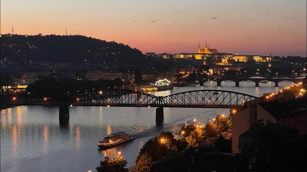 Helen Homestay Vysehrad Prag Eksteriør billede