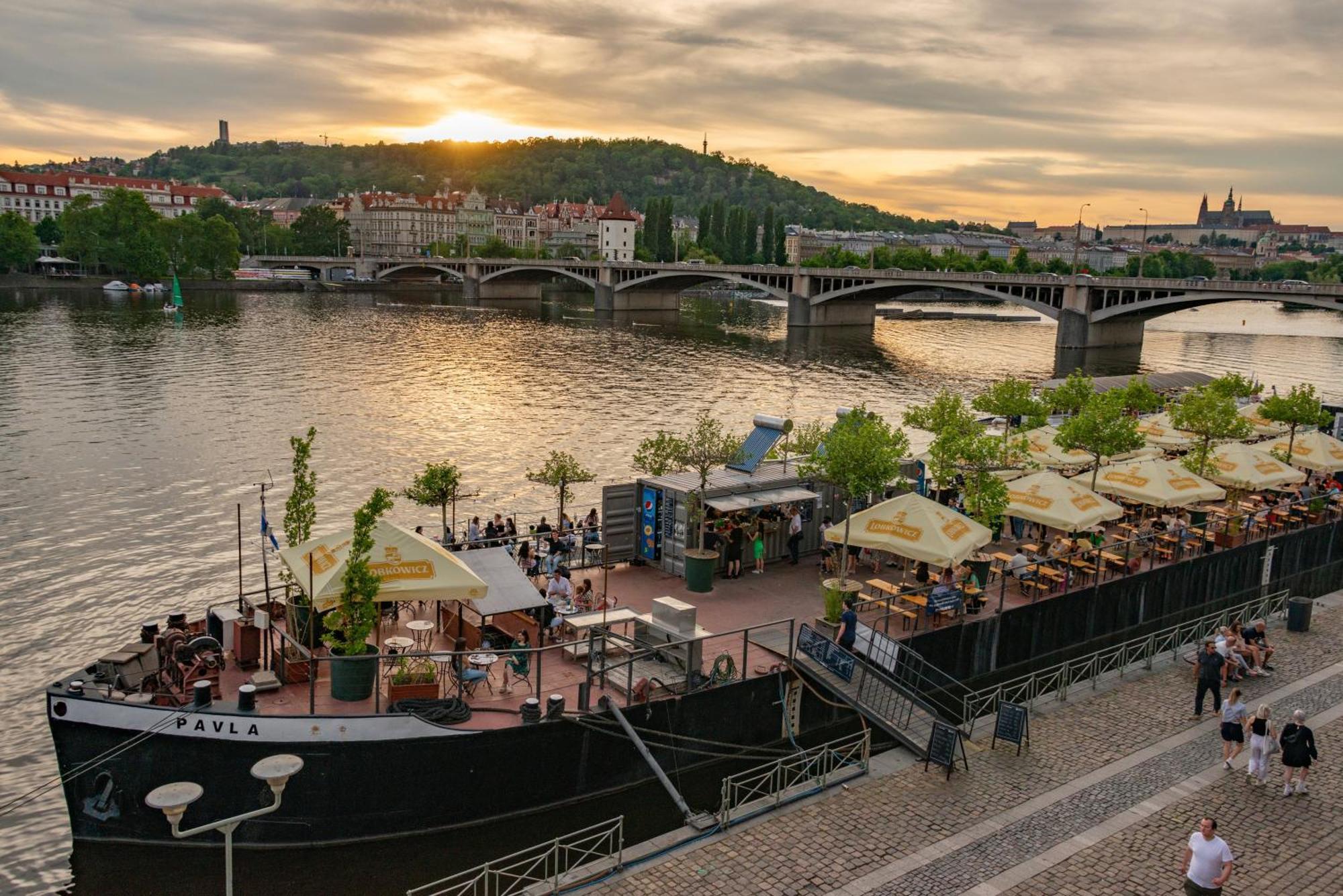 Helen Homestay Vysehrad Prag Eksteriør billede